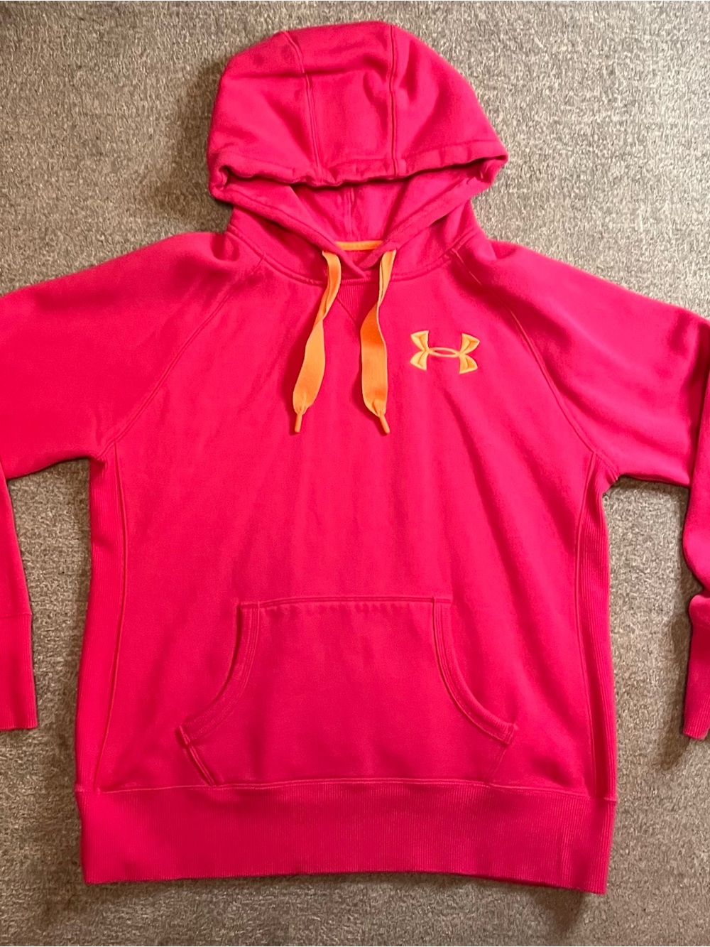 Under Armour Hot Pink Hoodie Size Medium Charged Cotton Storm series EUC A2-28